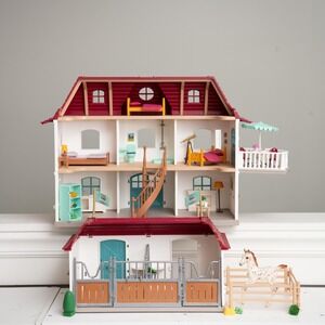 Schleich Horse Club Lakeside Riding Center Playset House and Stable Pony - READ